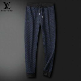 Picture of LV SweatSuits _SKULVM-4XL24cx0129321